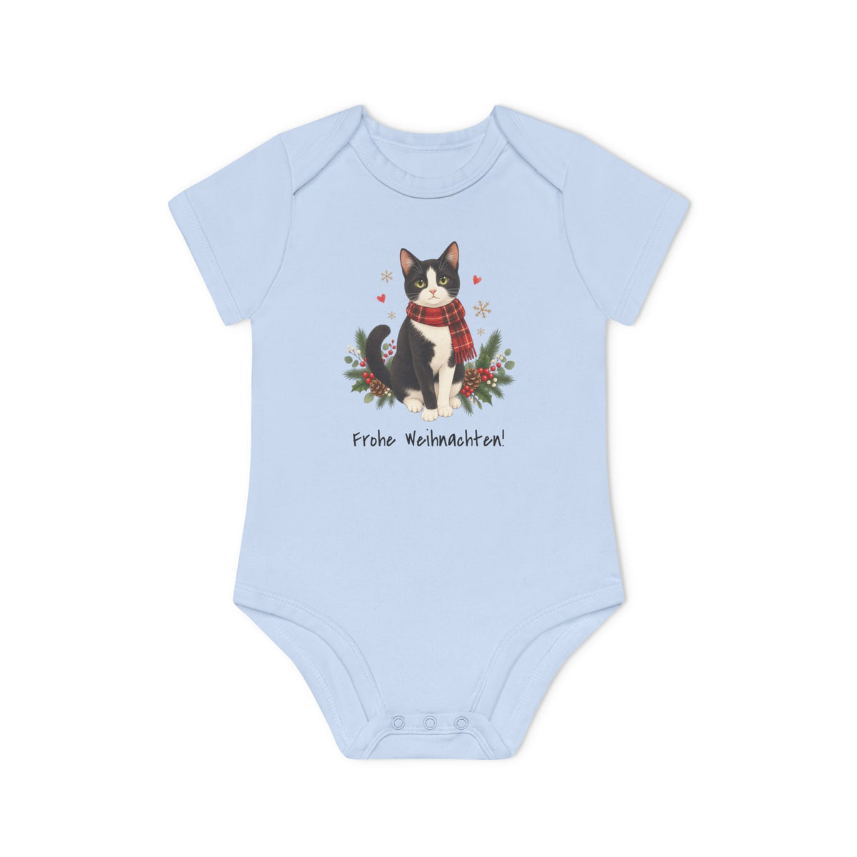 Personalisierter Kurzarm-Baby-Body PanaPeti in Staubblau mit Haustierportrait im Design „Weihnachtsgeschenk“, Vorderansicht.