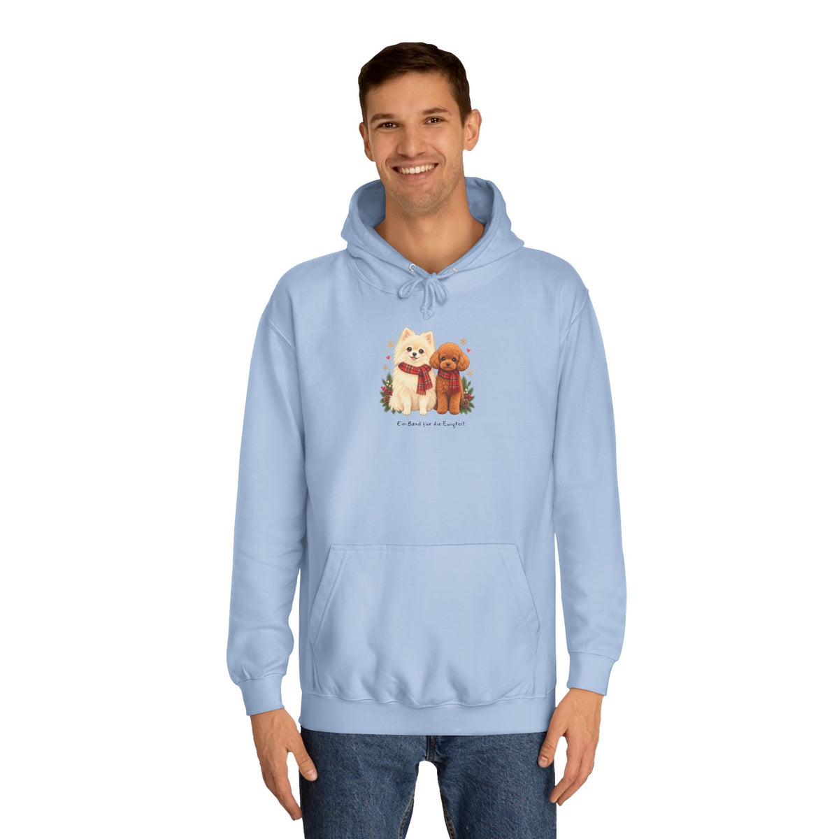Personalisierter Unisex-Hoodie PanaPeti in Hellblau mit Haustierportraits im Design „Weihnachtsgeschenk“, am Model getragen.